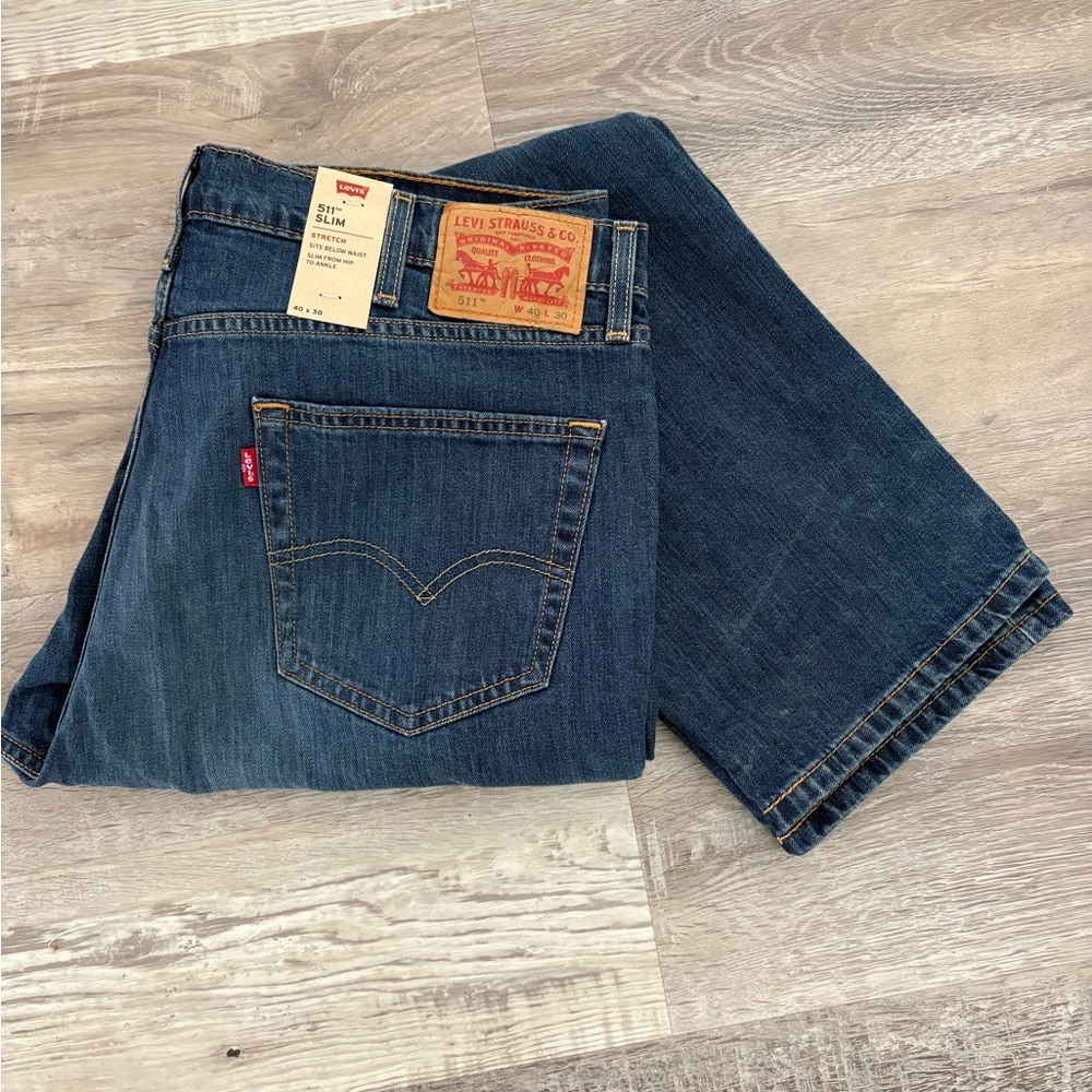 Levi's Men's Dark Blue Relaxed Jeans